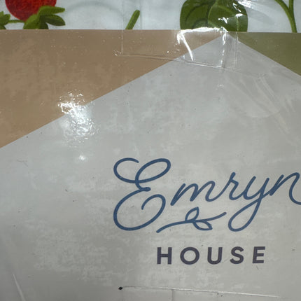 Eryn House queen set strawberry vines