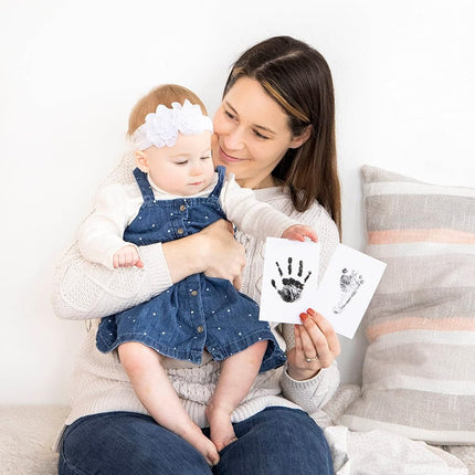 Kate & Milo Clean Touch Ink Pad, No Touch Ink Pad for Baby, Handprint and Footprint Makers, DIY Baby Keepsake, Newborn Babyprints Keepsake, Black Ink
