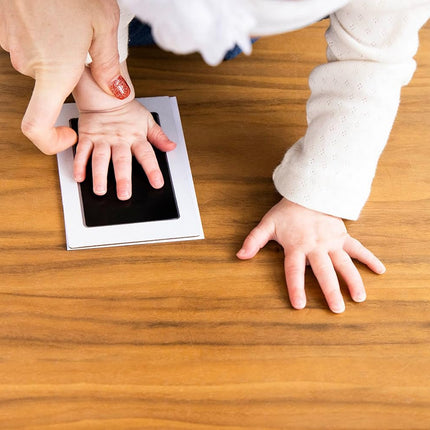 Kate & Milo Clean Touch Ink Pad, No Touch Ink Pad for Baby, Handprint and Footprint Makers, DIY Baby Keepsake, Newborn Babyprints Keepsake, Black Ink