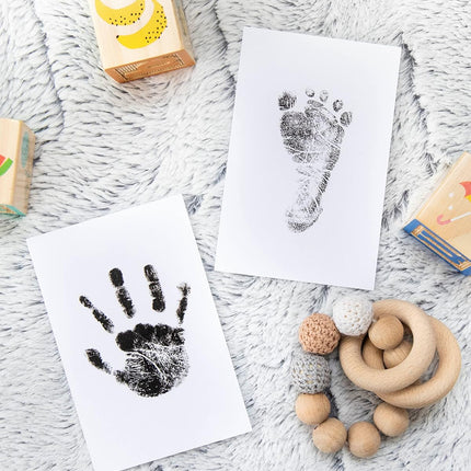 Kate & Milo Clean Touch Ink Pad, No Touch Ink Pad for Baby, Handprint and Footprint Makers, DIY Baby Keepsake, Newborn Babyprints Keepsake, Black Ink