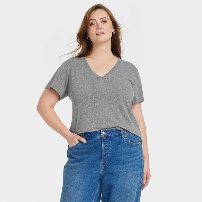 Women's Short Sleeve V-Neck T-Shirt - Universal Thread Heather Gray XXL: Relaxed Fit, Midweight Jersey, Pullover Style