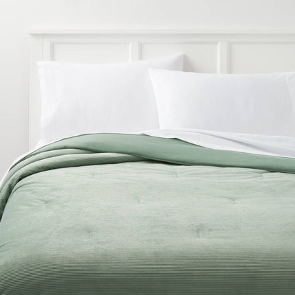 Full/Queen Extra Long Corduroy Plush Comforter Sage Green - Room Essentials (Copy)
