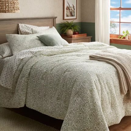 King Traditional Vine Printed Cotton Comforter & Sham Set Green - Threshold