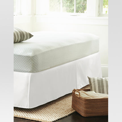 Threshold Pleated Cotton Bed Skirt Queen White Wrinkle-Resistant 215 Thread Count