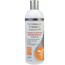 Veterinary Formula Clinical Care Antiseptic and Antifungal Medicated Shampoo for Dogs & Cats, 16 Fl Oz – Helps Alleviate Scaly, Greasy, red Skin – Paraben, Dye, Soap-Free (1 Pack)
