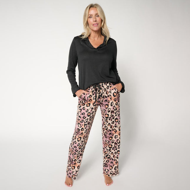 https://i04.hsncdn.com/is/image/HomeShoppingNetwork/rocs1200/comfort-code-2-piece-hacci-ribbed-knit-pj-set-d-20251125153633397~901105_AMB.jpg