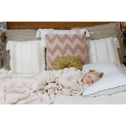 https://i03.hsncdn.com/is/image/HomeShoppingNetwork/rocs1200/coop-sleep-goods-coolside-cool-to-touch-queen-pillowcas-d-20230728092616717~845259_alt10.jpg